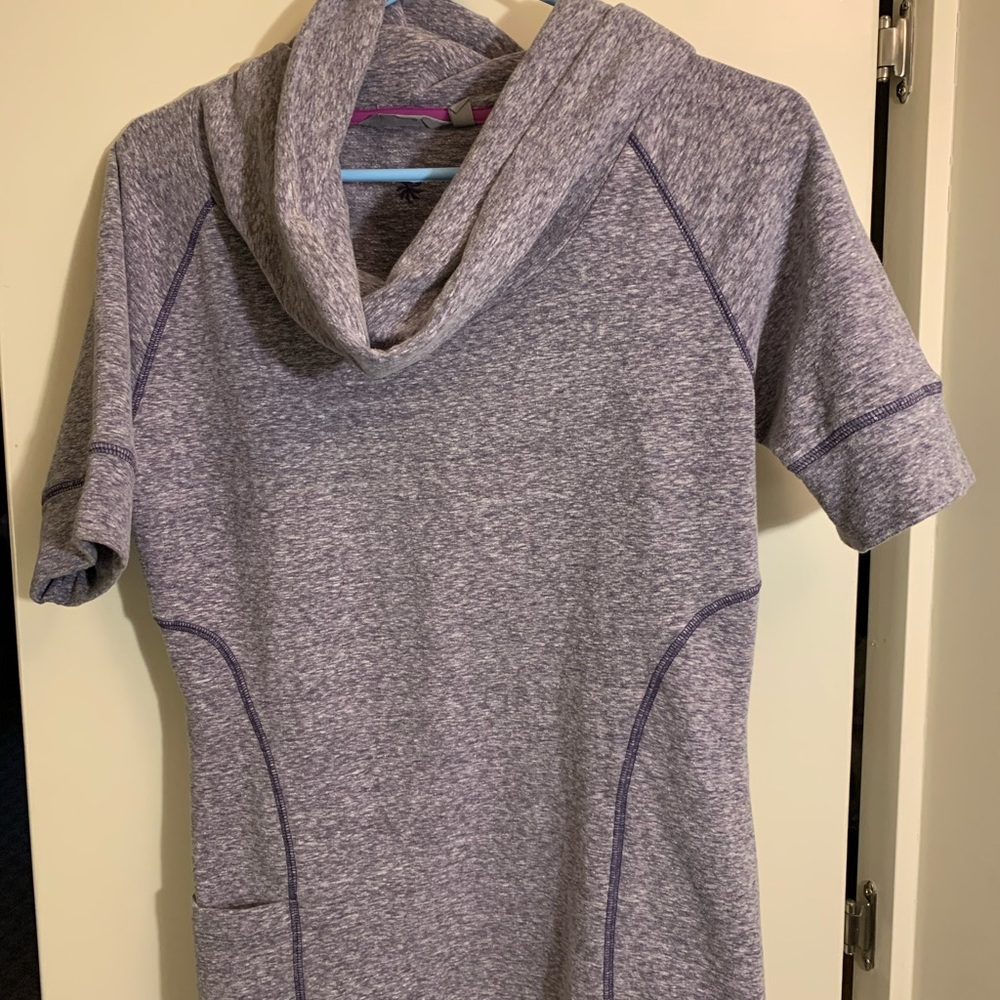Athleta Coronado cowl short sleeve sweatshirt